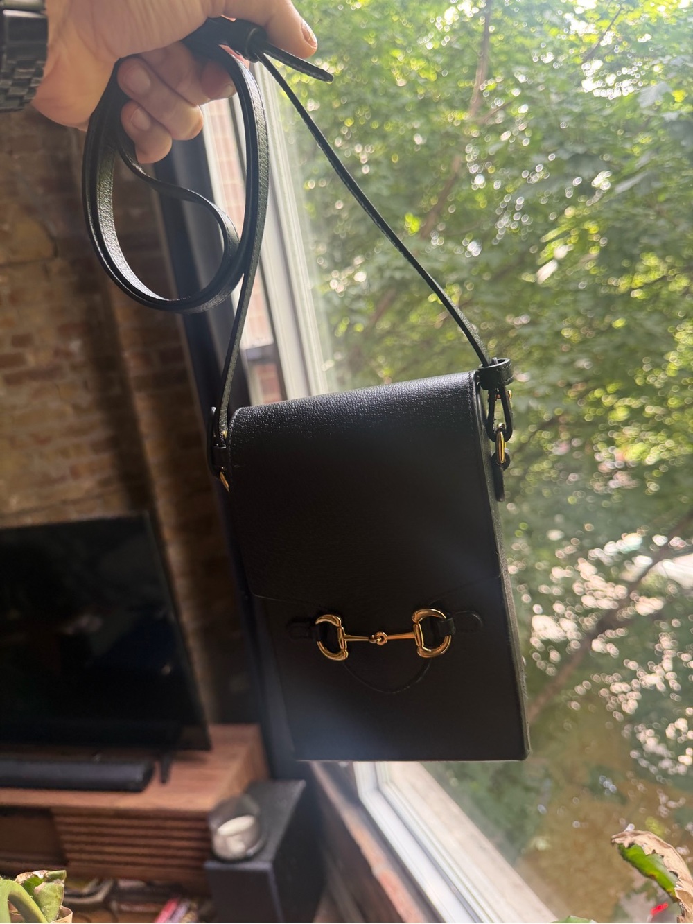 Gucci Black Leather Crossbody with Gold Horsebit Detail - Picture 2 of 7